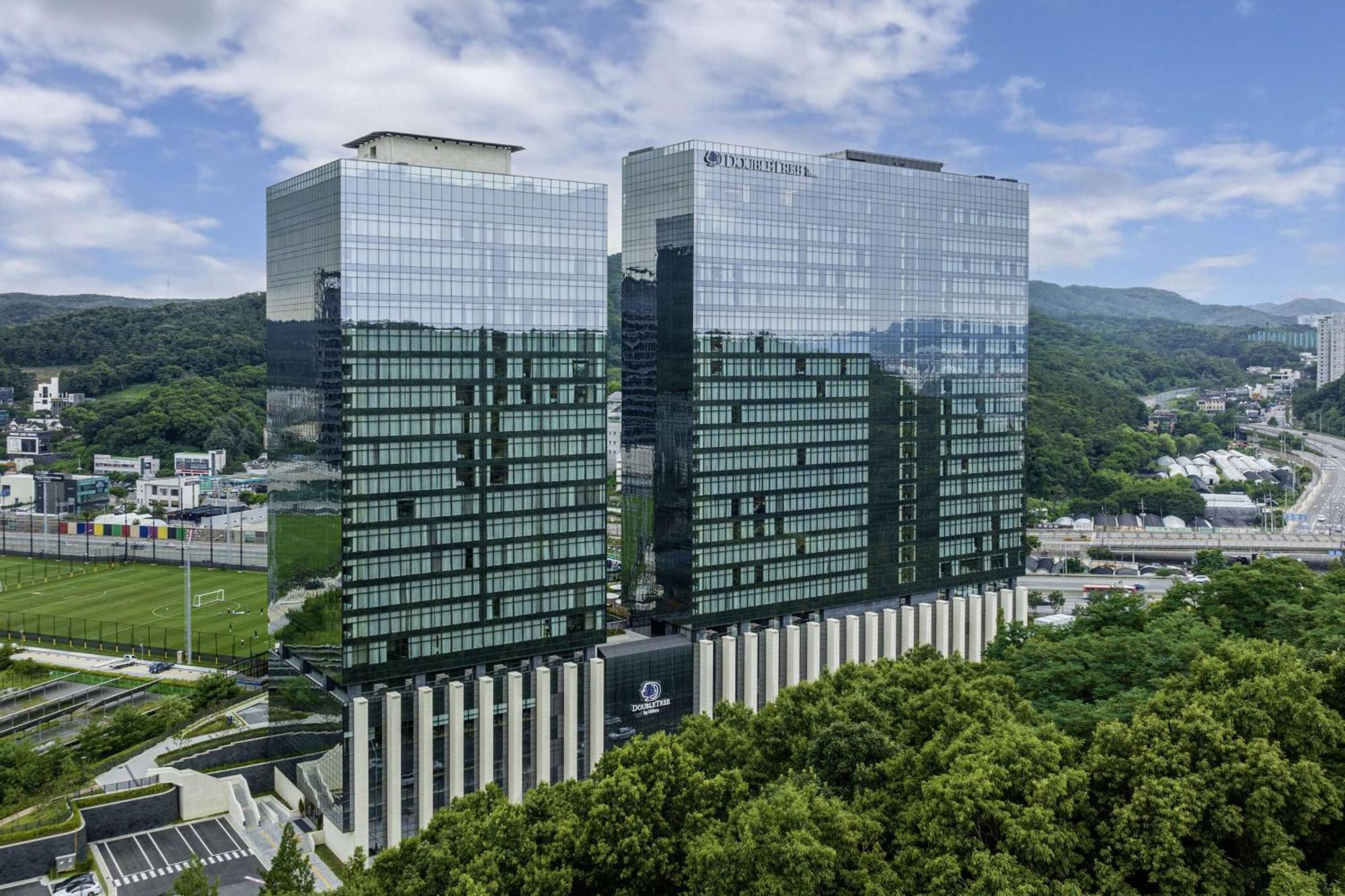 فندق Doubletree By Hilton Seoul Pangyo سيونغنام المظهر الخارجي الصورة