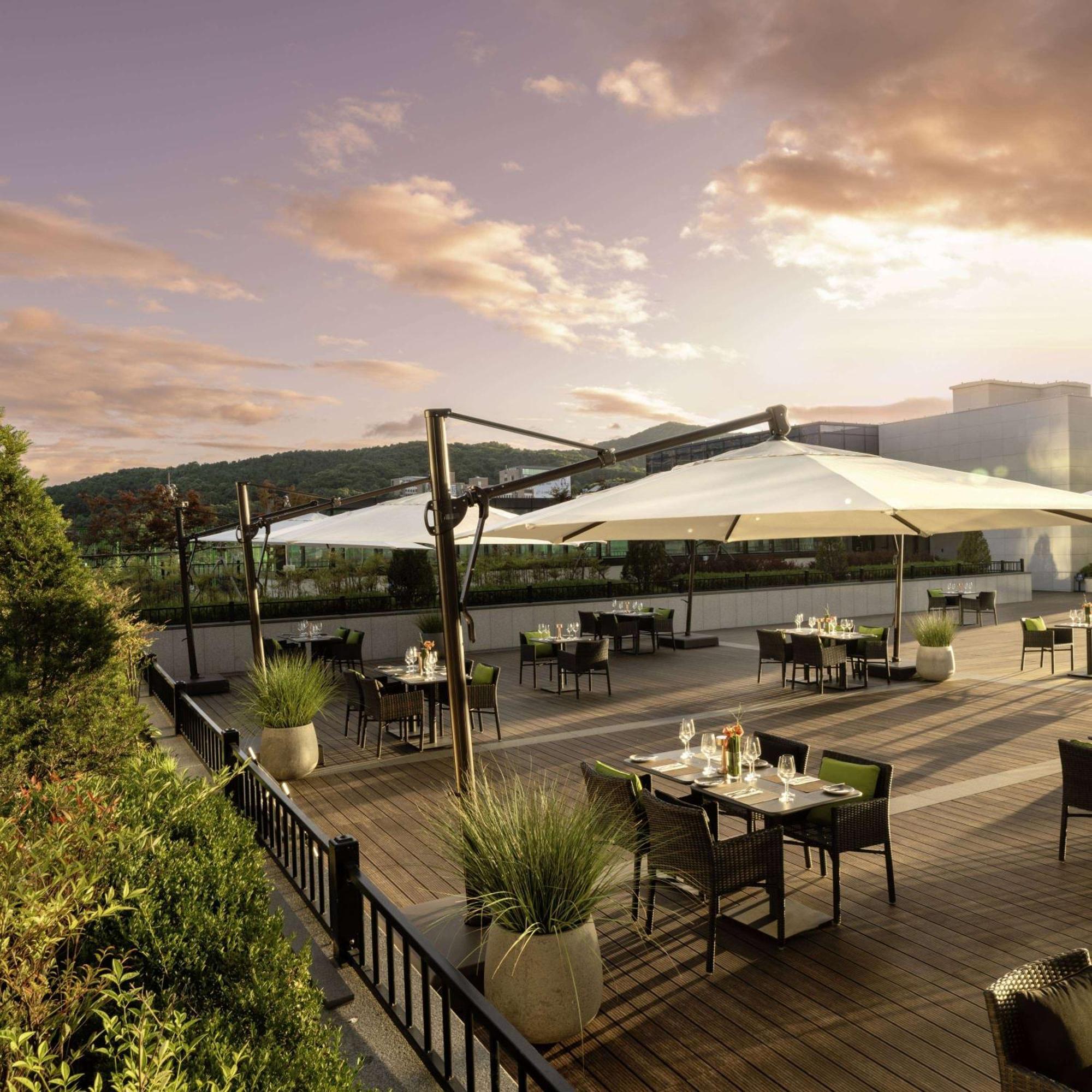 فندق Doubletree By Hilton Seoul Pangyo سيونغنام المظهر الخارجي الصورة
